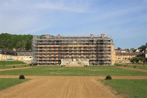 Château de Dampierre — Wikipédia